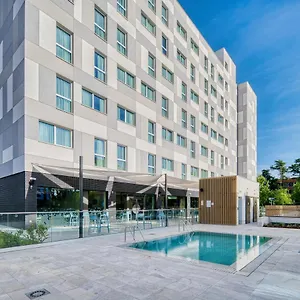 https://holiday-inn-express-madrid-airport-an-ihg-hotel.besthotelstoledo.com